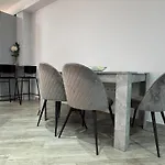 La Verdad Apartment *